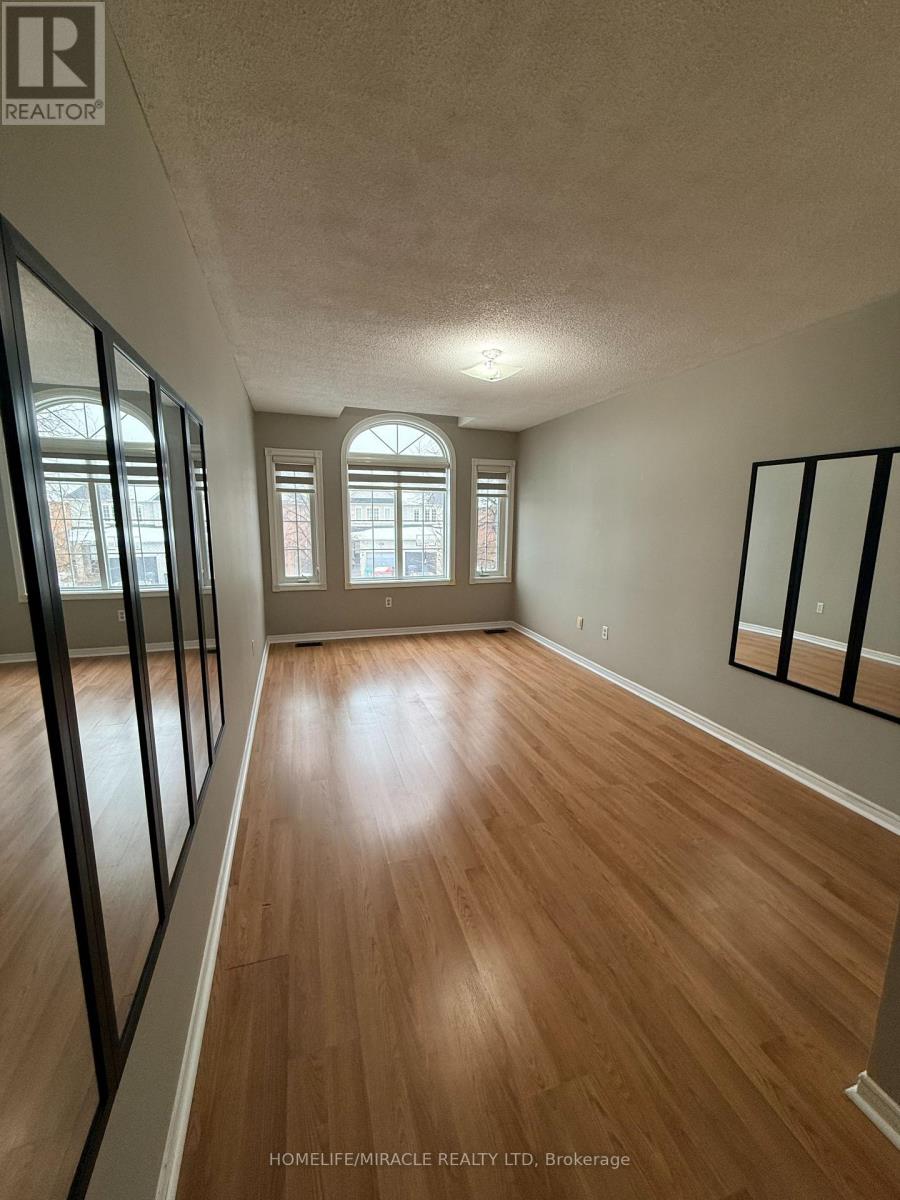 9 Caruso Drive, Brampton, Ontario  L6Y 5B1 - Photo 8 - W12808006