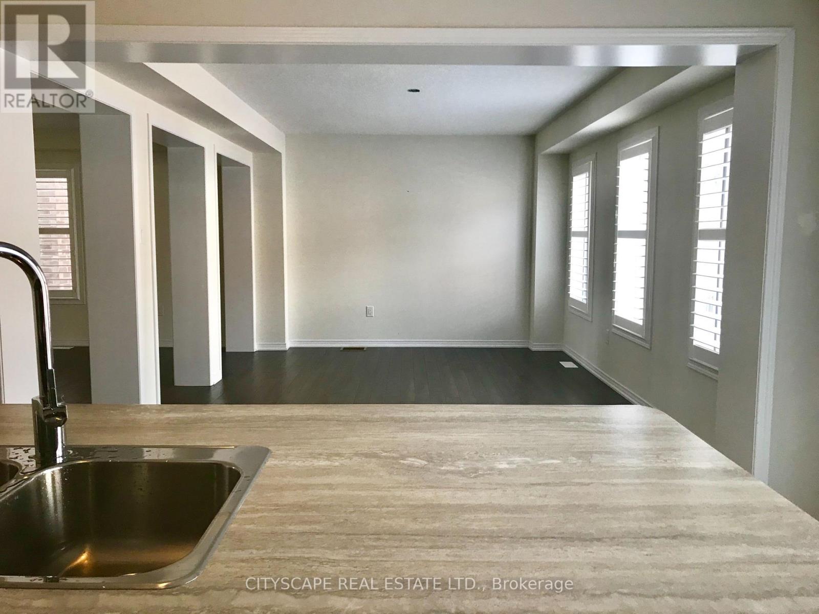 8600 Sweet Chestnut Drive, Niagara Falls, Ontario  L2H 2Y6 - Photo 2 - X12807890