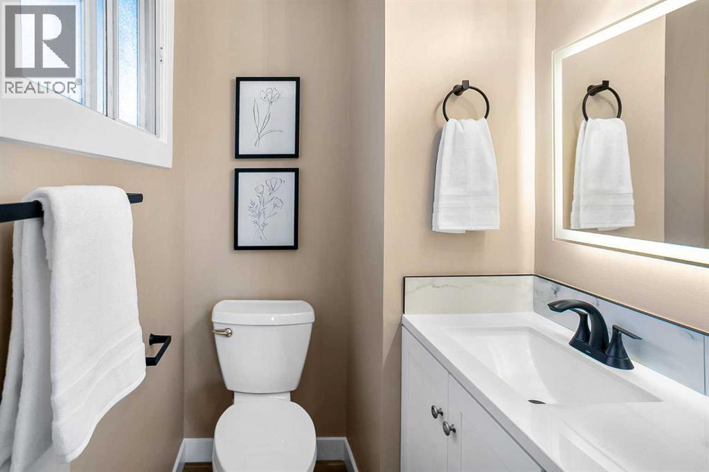 467 Berkley Crescent Nw, Calgary, Alberta T3K 1A9 - Photo 19 - A2280704