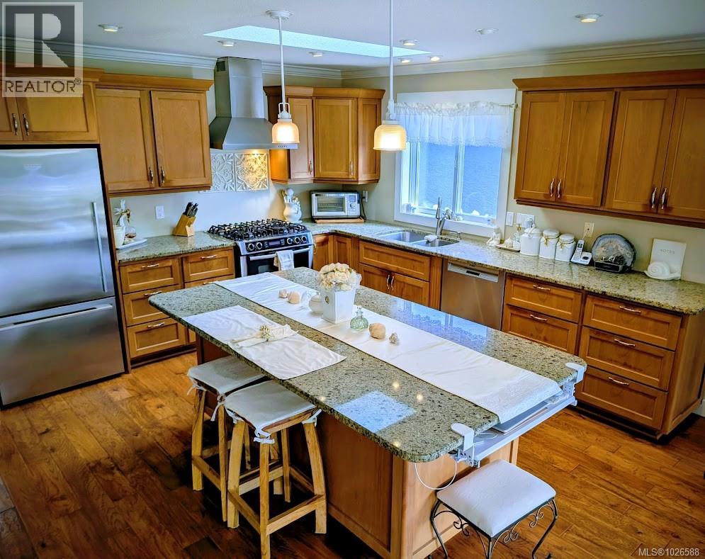 1307 Oceanside Dr, Qualicum Beach, British Columbia  V9K 2K4 - Photo 14 - 1026588