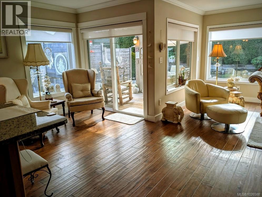 1307 Oceanside Dr, Qualicum Beach, British Columbia  V9K 2K4 - Photo 5 - 1026588