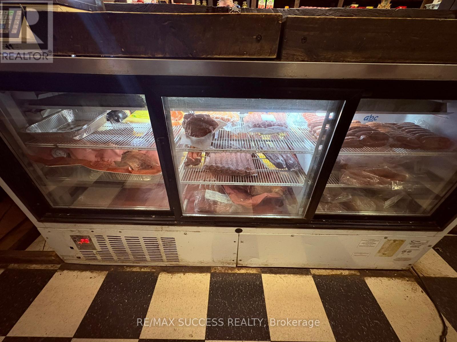 918 Dundas Street E, Mississauga, Ontario  L4Y 4H9 - Photo 7 - W12802756