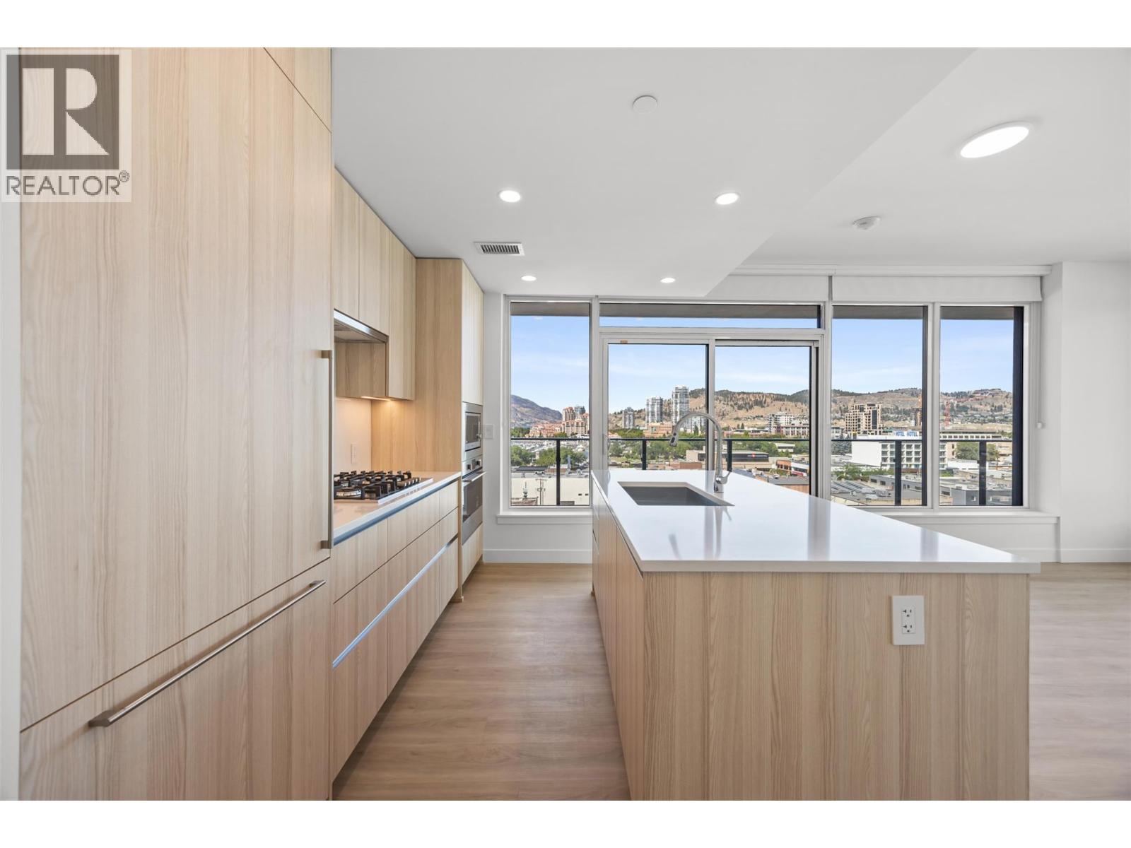 238 Leon Avenue Unit# 702, Kelowna, British Columbia  V1Y 0N6 - Photo 6 - 10376634