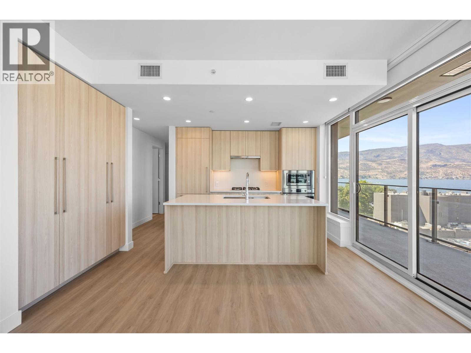 238 Leon Avenue Unit# 702, Kelowna, British Columbia  V1Y 0N6 - Photo 8 - 10376634