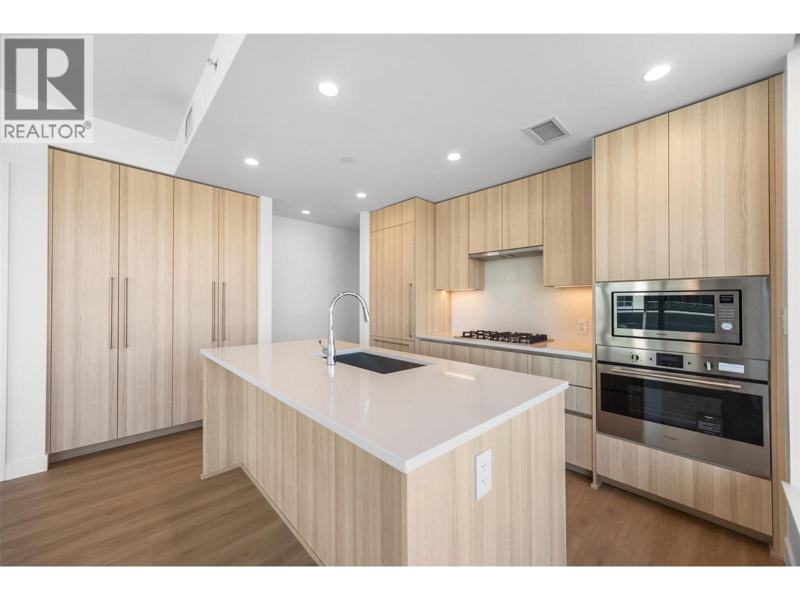 238 Leon Avenue Unit# 702, Kelowna, British Columbia  V1Y 0N6 - Photo 9 - 10376634