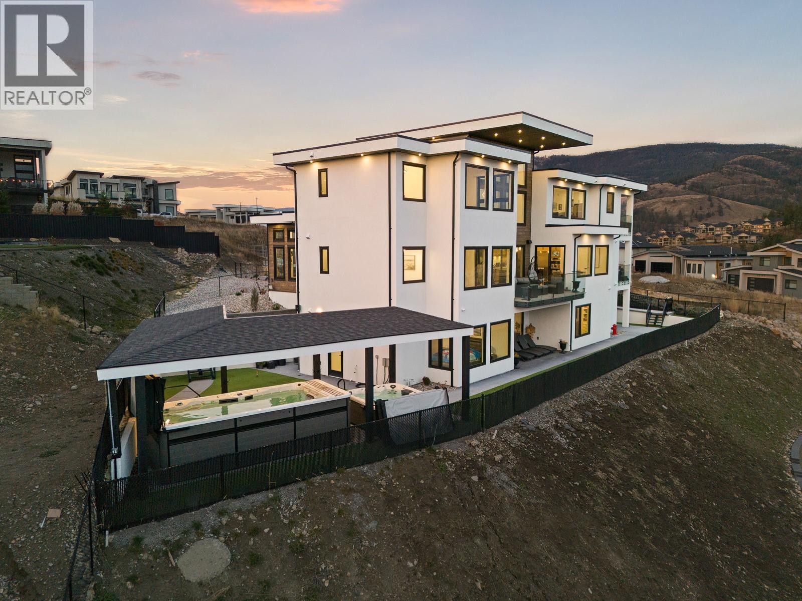 1102 Carnoustie Drive, Kelowna, British Columbia  V1P 0A3 - Photo 43 - 10376567