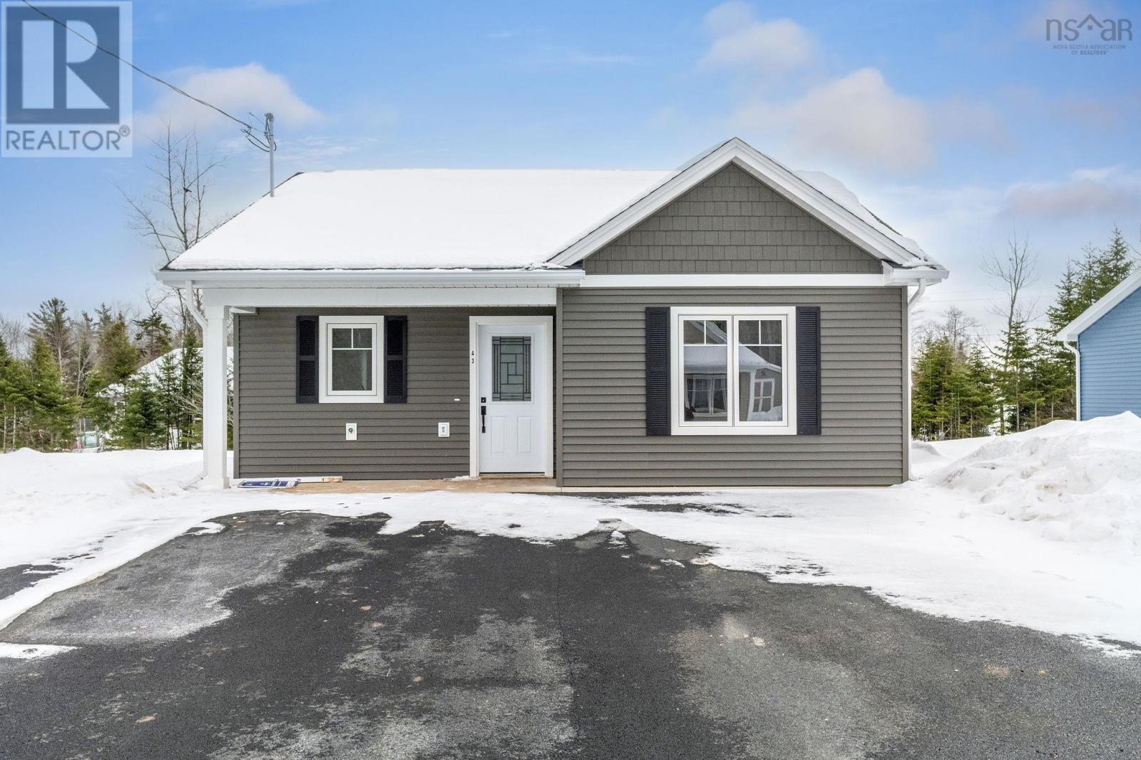 43 Amelia Ave Avenue, Stewiacke, Nova Scotia  B0N 2J0 - Photo 2 - 202529142