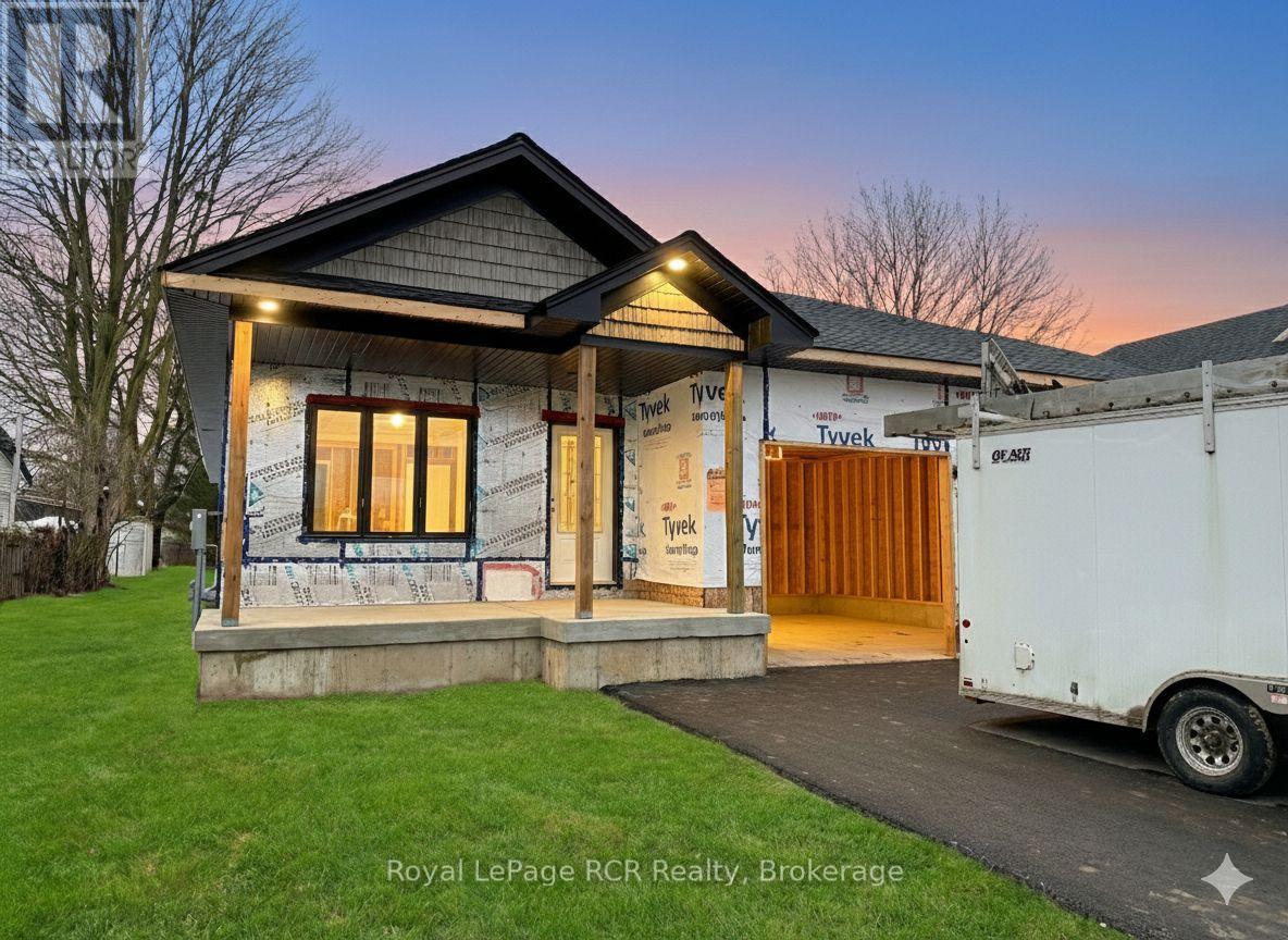 86 GRIFFITH STREET, Brockton, Ontario