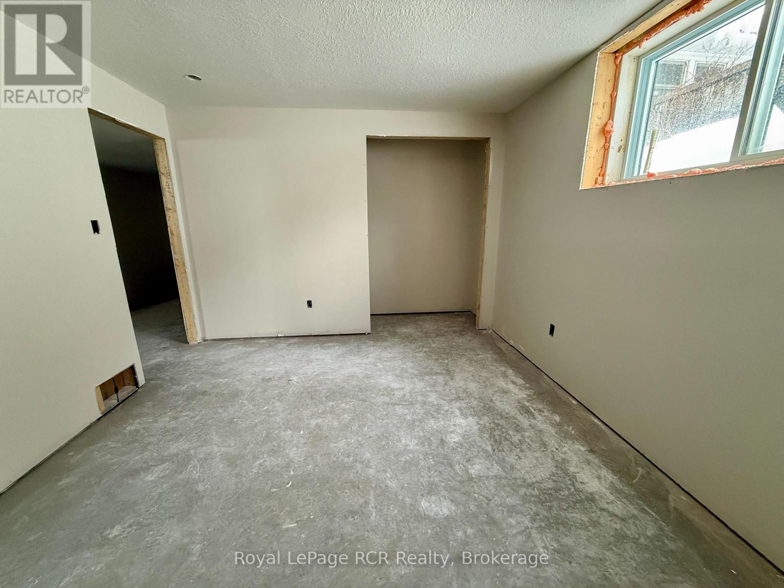 86 Griffith Street, Brockton, Ontario N0G 2V0 - Photo 20 - X12808040