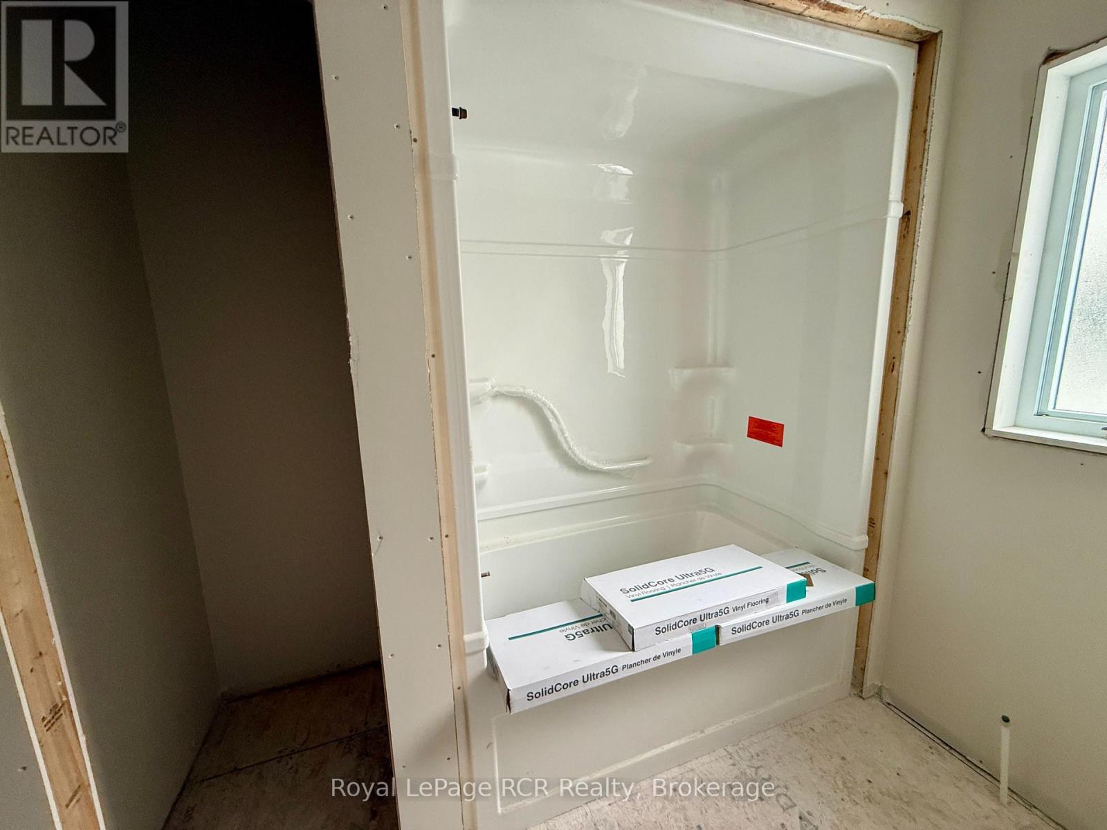 86 Griffith Street, Brockton, Ontario N0G 2V0 - Photo 8 - X12808040