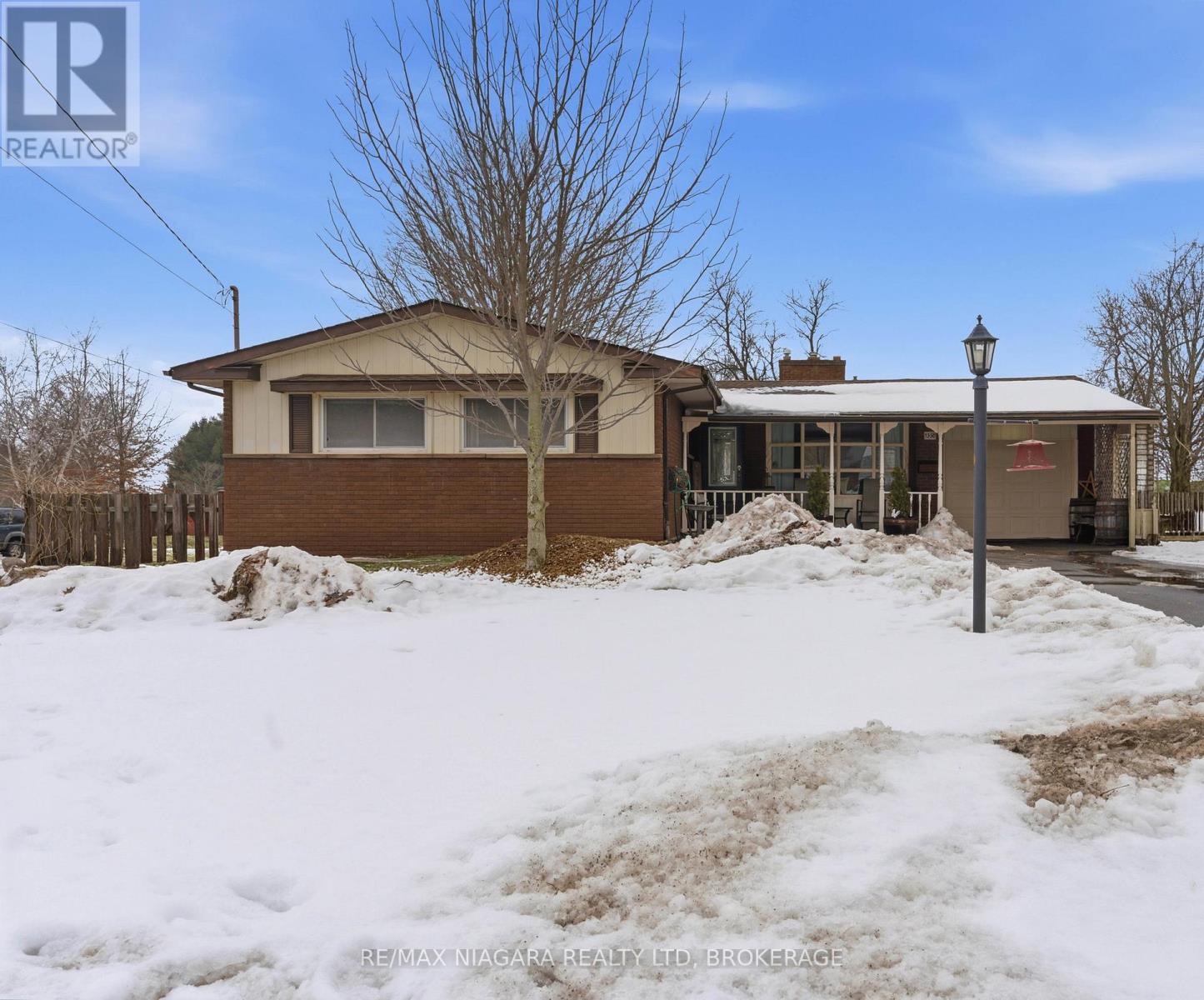1350 Haist Street, Pelham, Ontario  L0S 1M0 - Photo 2 - X12807322