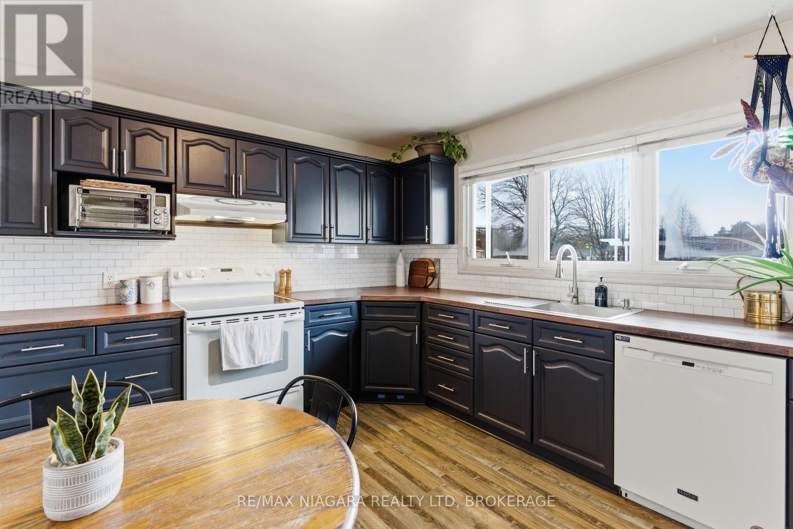 1350 HAIST STREET, Pelham, Ontario