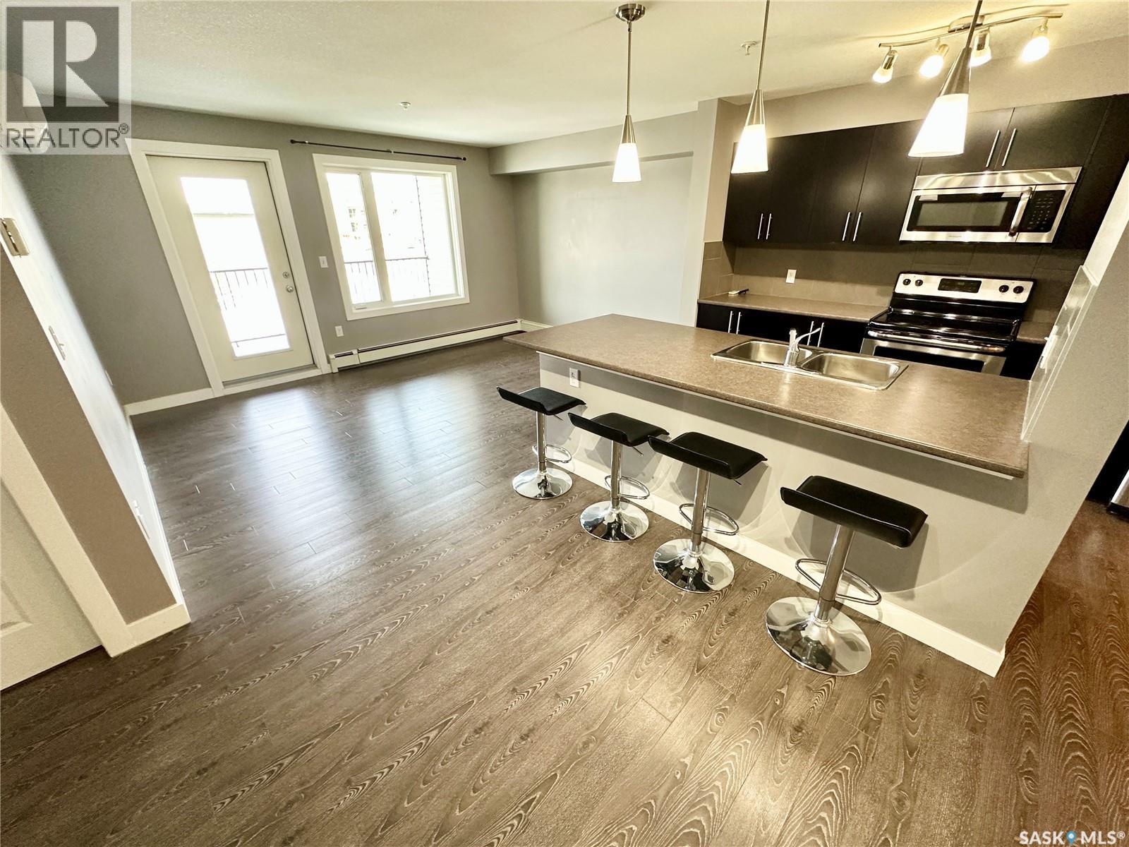 202 820 5th Street Ne, Weyburn, Saskatchewan  S4H 2V2 - Photo 5 - SK028938