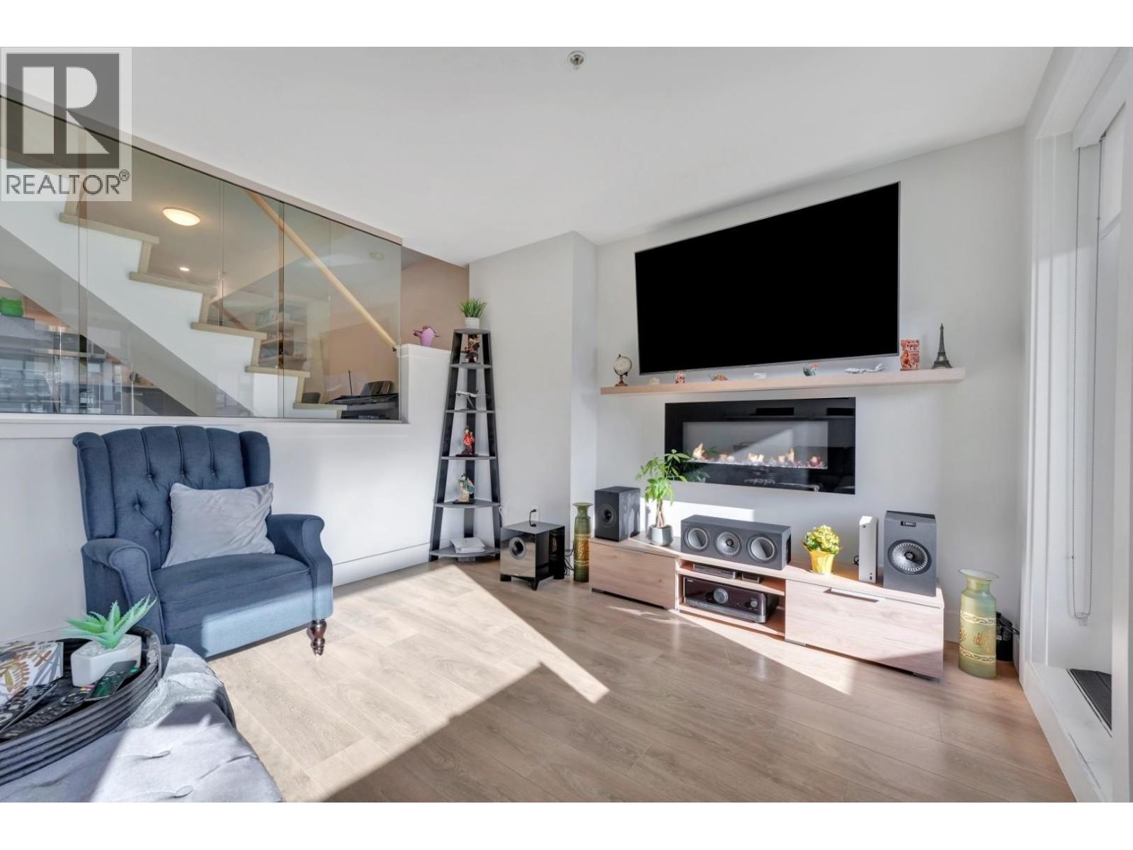 3 752 E 3rd Street, North Vancouver, British Columbia  V7L 1G9 - Photo 12 - R3092121