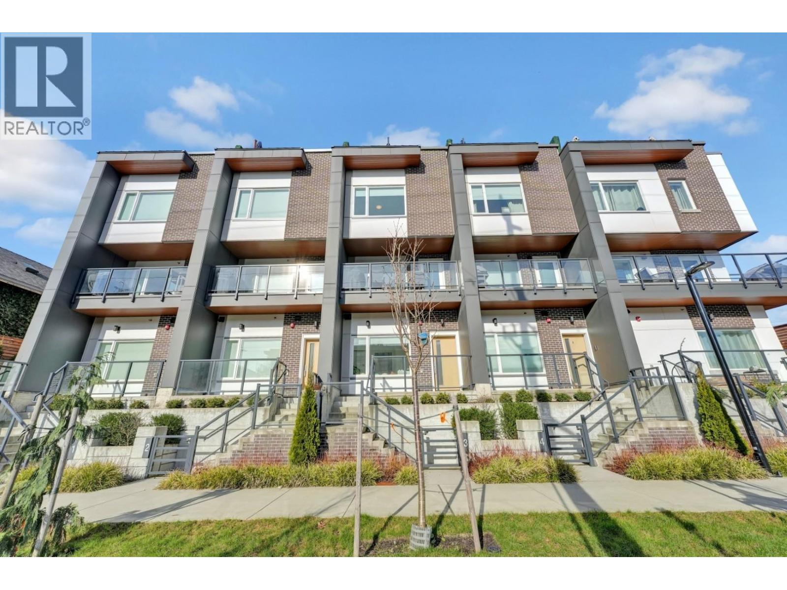 3 752 E 3rd Street, North Vancouver, British Columbia  V7L 1G9 - Photo 2 - R3092121