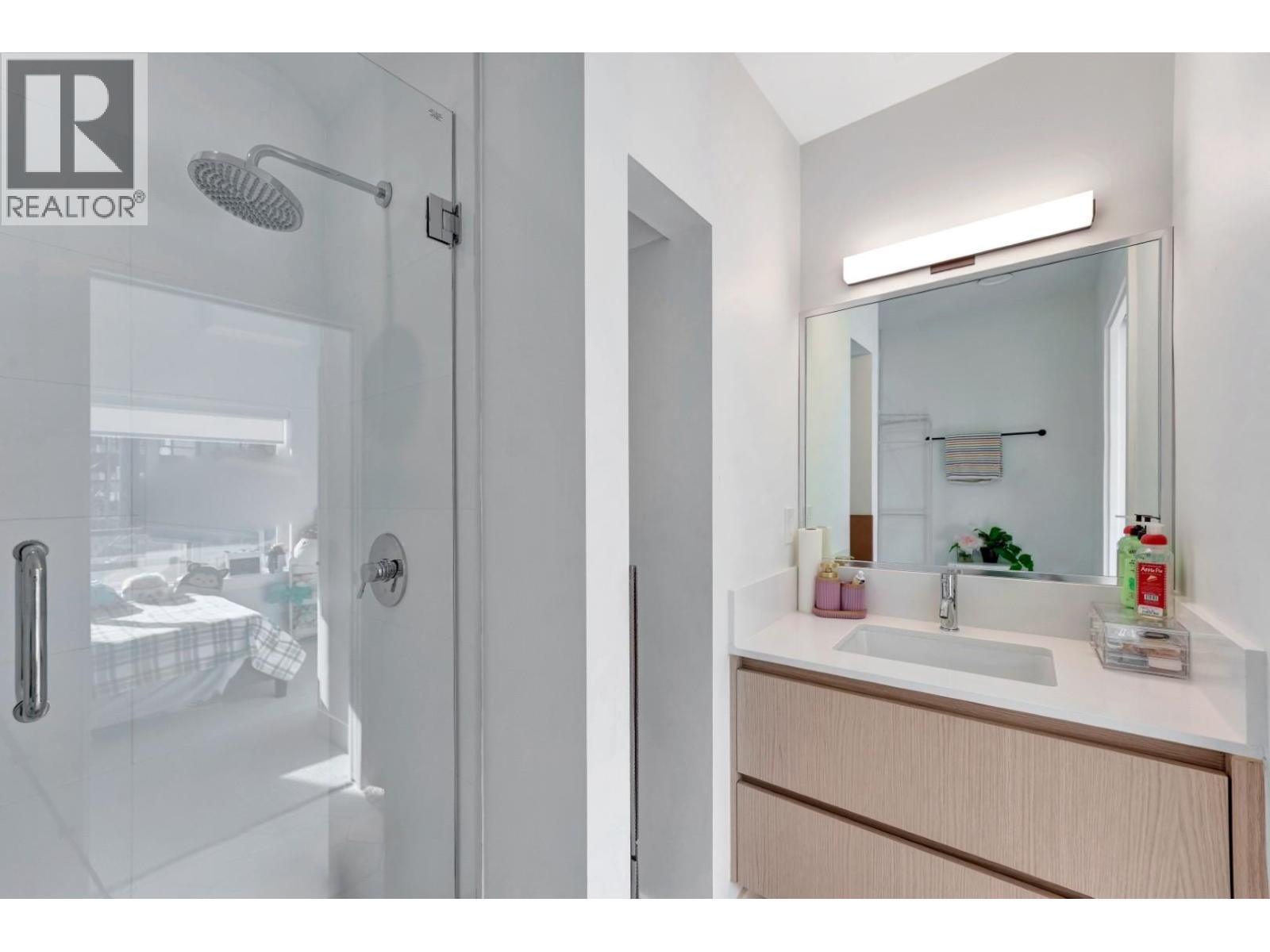 3 752 E 3rd Street, North Vancouver, British Columbia  V7L 1G9 - Photo 8 - R3092121