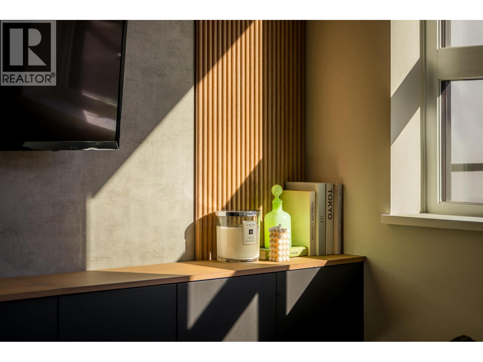 135 W 41st Avenue, Vancouver, British Columbia  V5Y 2S2 - Photo 2 - R3092130