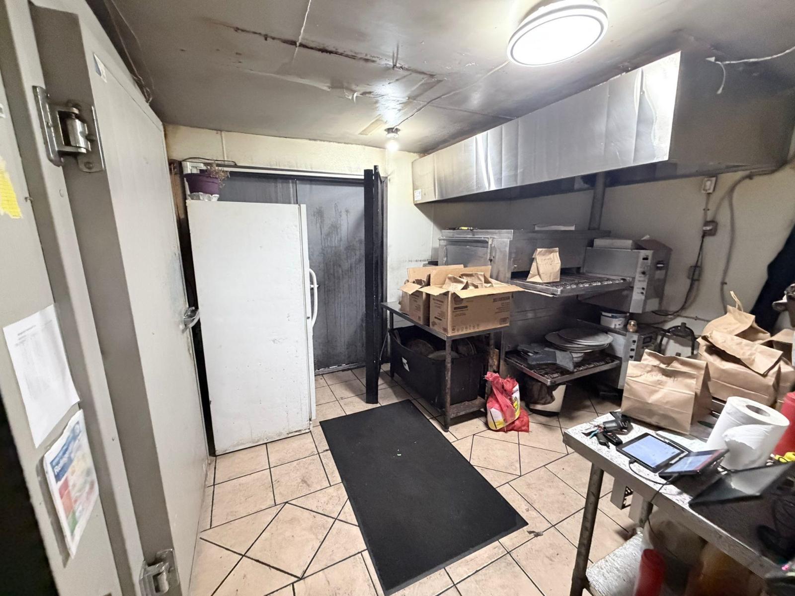 Unknown Address, ,    - Photo 4 - C8076376