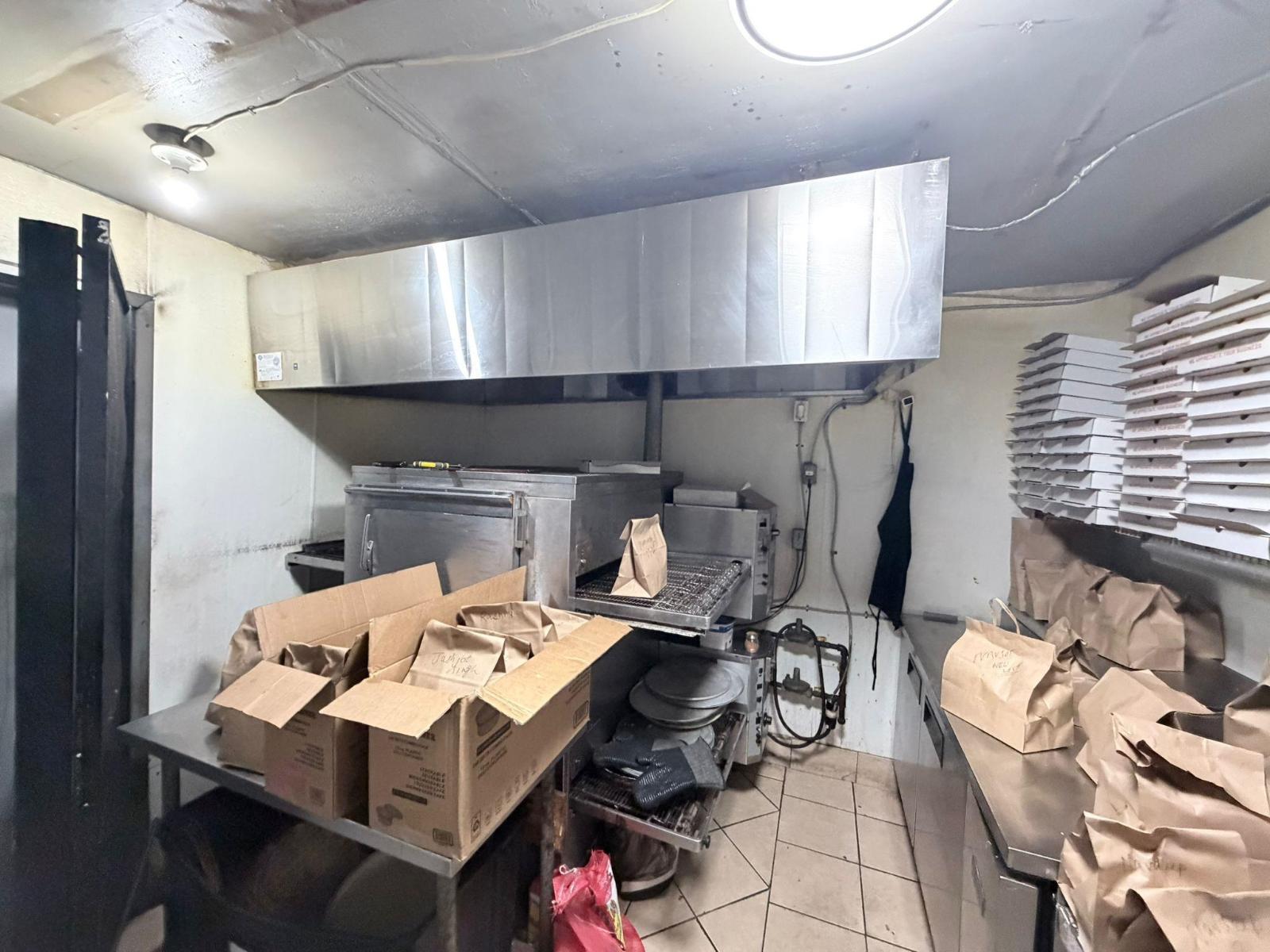 Unknown Address, ,    - Photo 12 - C8076376