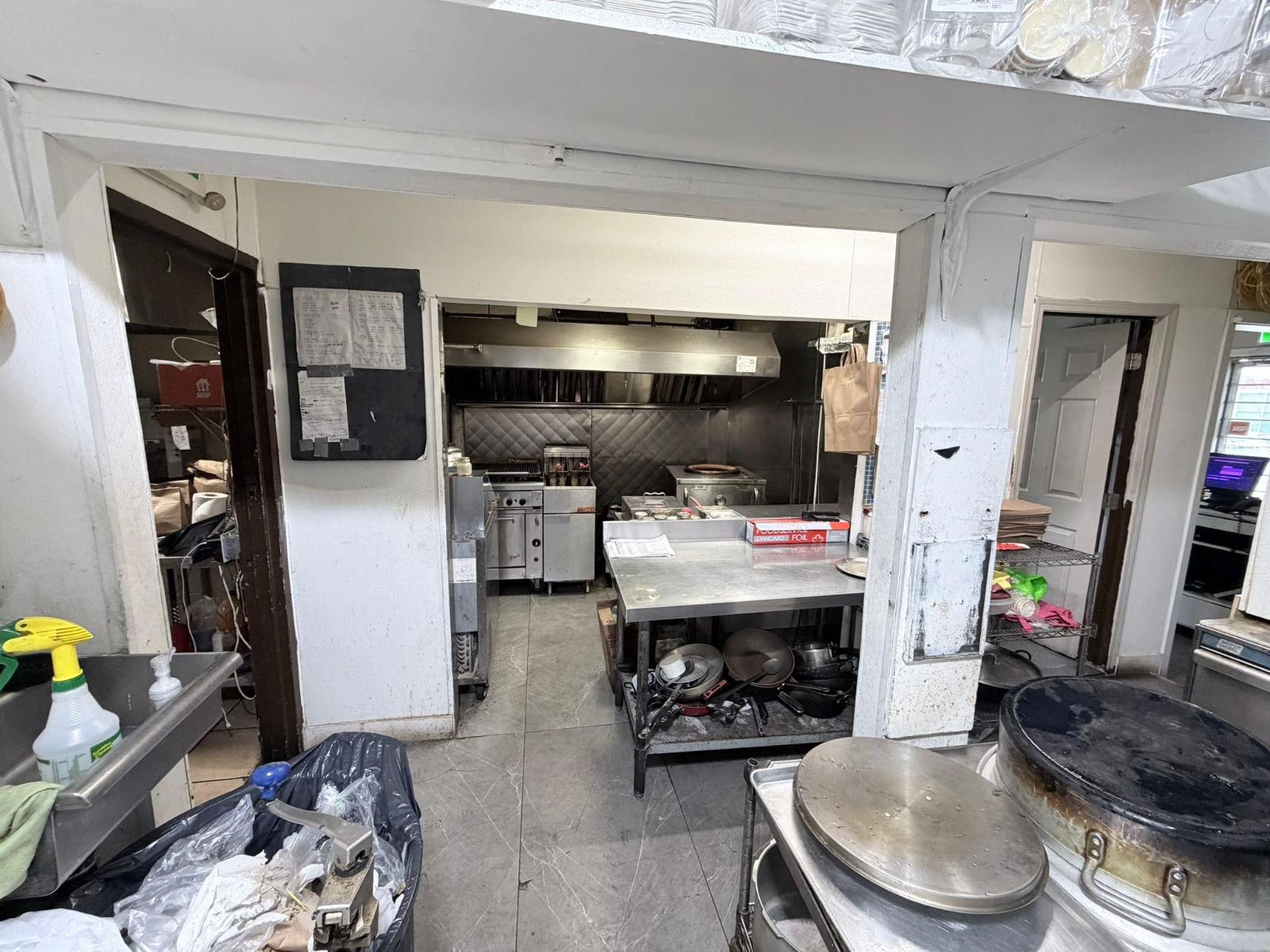 Unknown Address, ,    - Photo 7 - C8076376