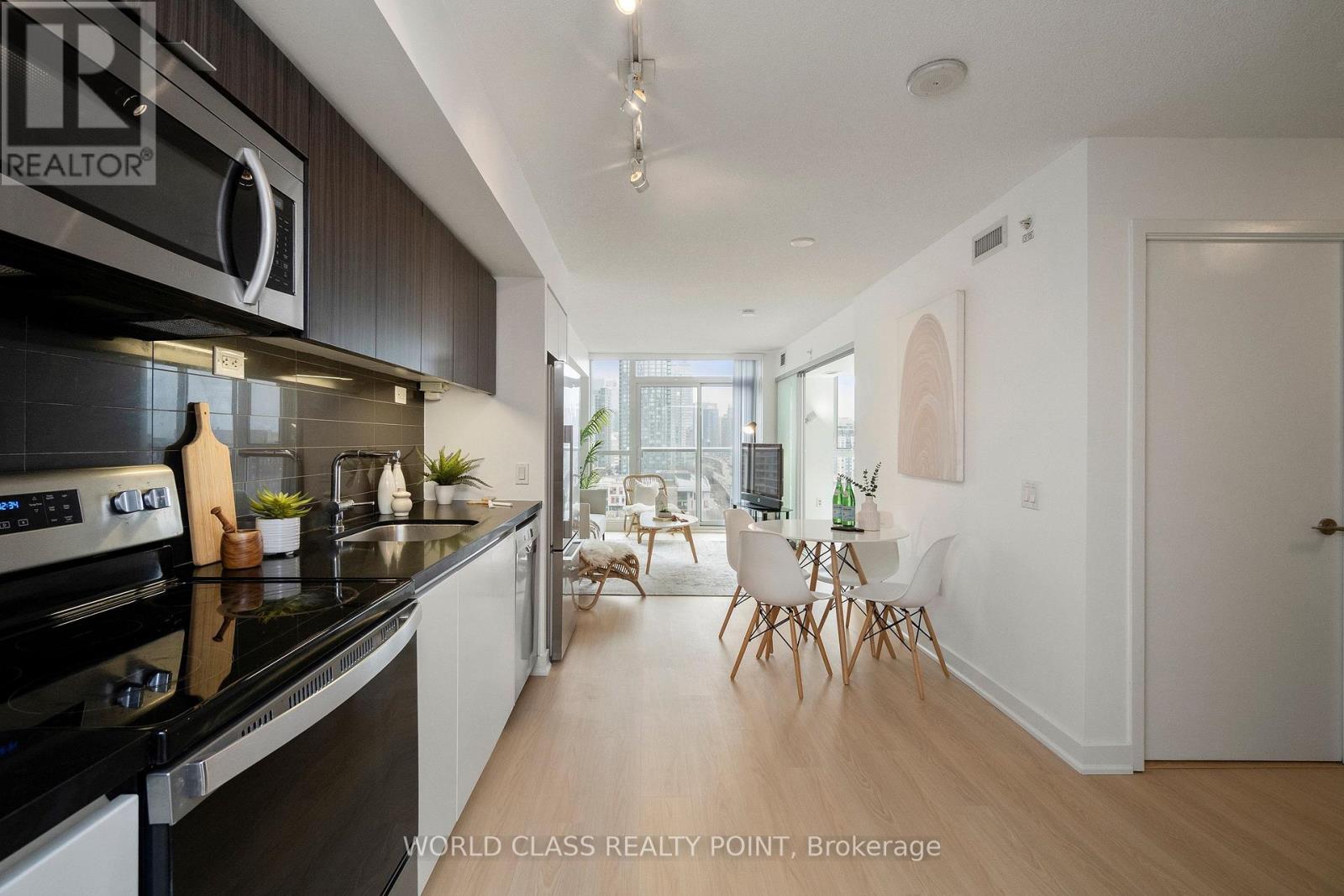 1503 - 75 Queens Wharf Road, Toronto, Ontario  M5V 0J8 - Photo 5 - C12808030