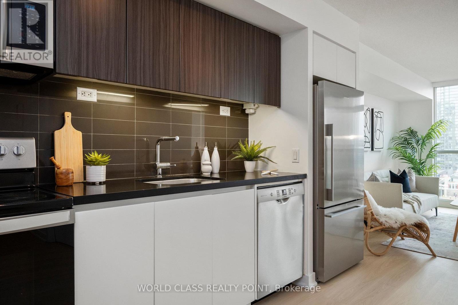 1503 - 75 Queens Wharf Road, Toronto, Ontario  M5V 0J8 - Photo 8 - C12808030