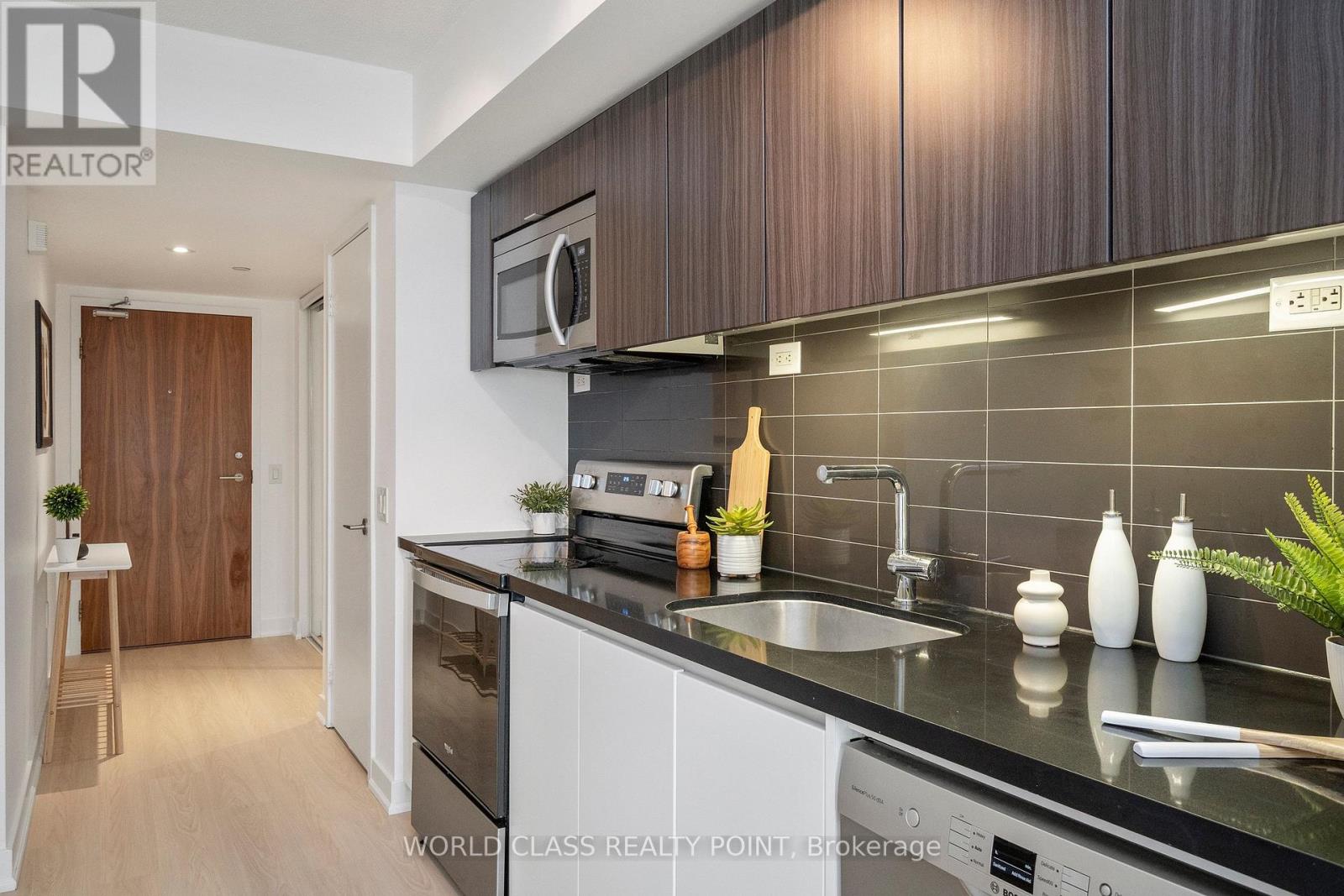 1503 - 75 Queens Wharf Road, Toronto, Ontario  M5V 0J8 - Photo 9 - C12808030