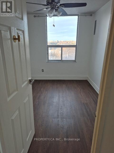 712 - 10 Edgecliffe Golfway, Toronto, Ontario  M3C 3A3 - Photo 3 - C12808032