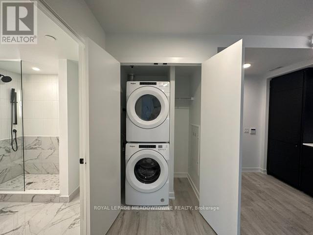 604 - 327 King Street W, Toronto, Ontario  M5V 0W7 - Photo 9 - C12808050