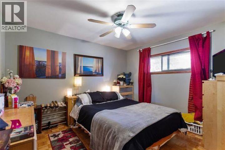 2058 Hillside Avenue, Coquitlam, British Columbia  V3K 1K7 - Photo 9 - R3092120