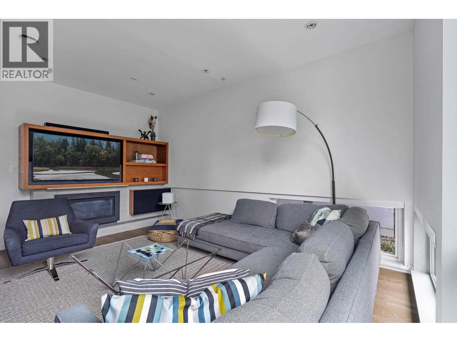 1928 Templeton Drive, Vancouver, British Columbia  V5N 4W1 - Photo 6 - R3092138