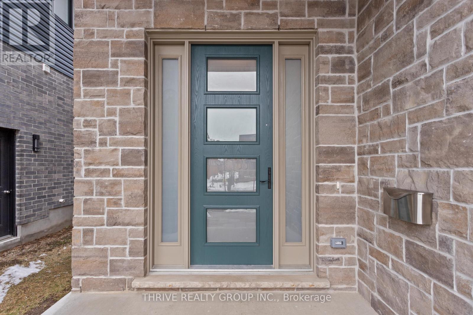 5 - 1061 Eagletrace Drive, London North, Ontario  N6G 0T3 - Photo 2 - X12805920