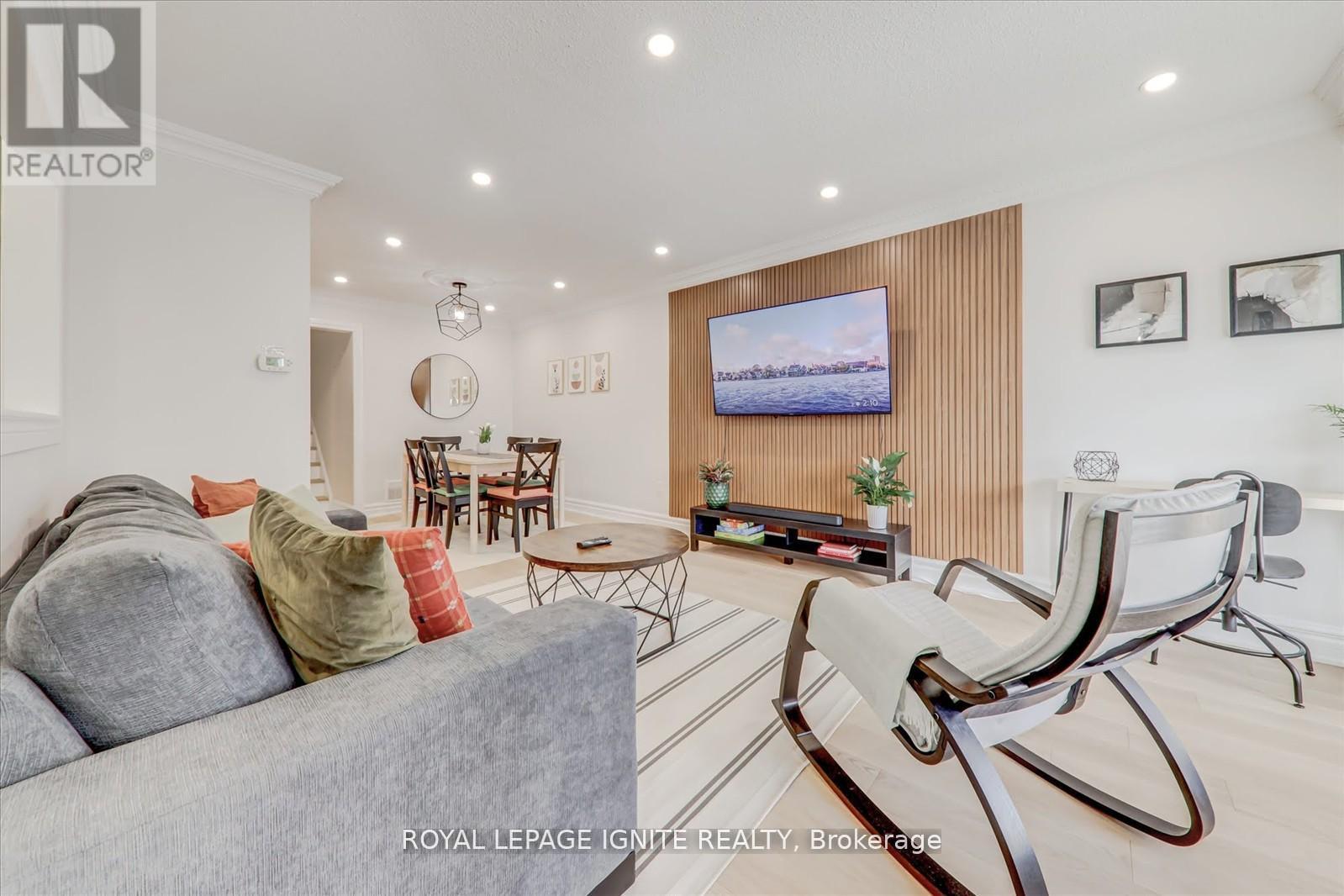 4023 Bishopstoke Lane, Mississauga, Ontario  L4Z 1H9 - Photo 5 - W12808052