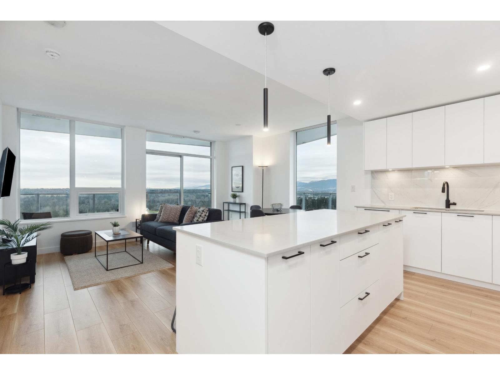 2106 8551 201 Street, Langley, British Columbia  V2Y 3Y5 - Photo 3 - R3092021