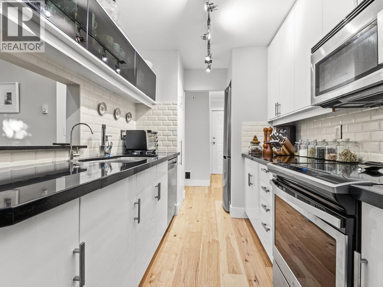 105 518 Thirteenth Street, New Westminster, British Columbia  V3M 4L9 - Photo 6 - R3092070