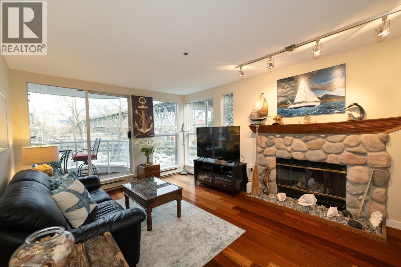 302 1502 Island Park Walk, Vancouver, British Columbia  V6H 3Z8 - Photo 11 - R3090574