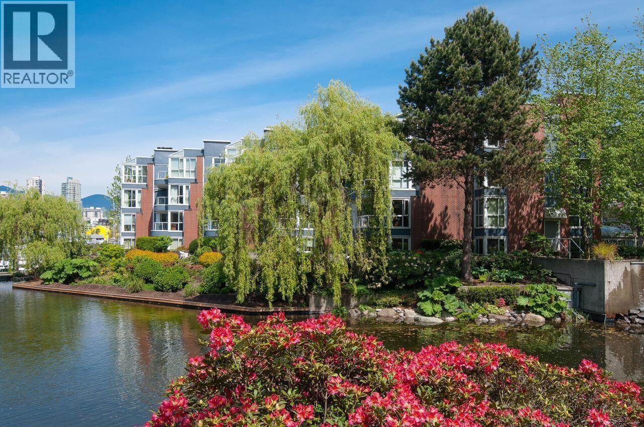 302 1502 Island Park Walk, Vancouver, British Columbia  V6H 3Z8 - Photo 5 - R3090574