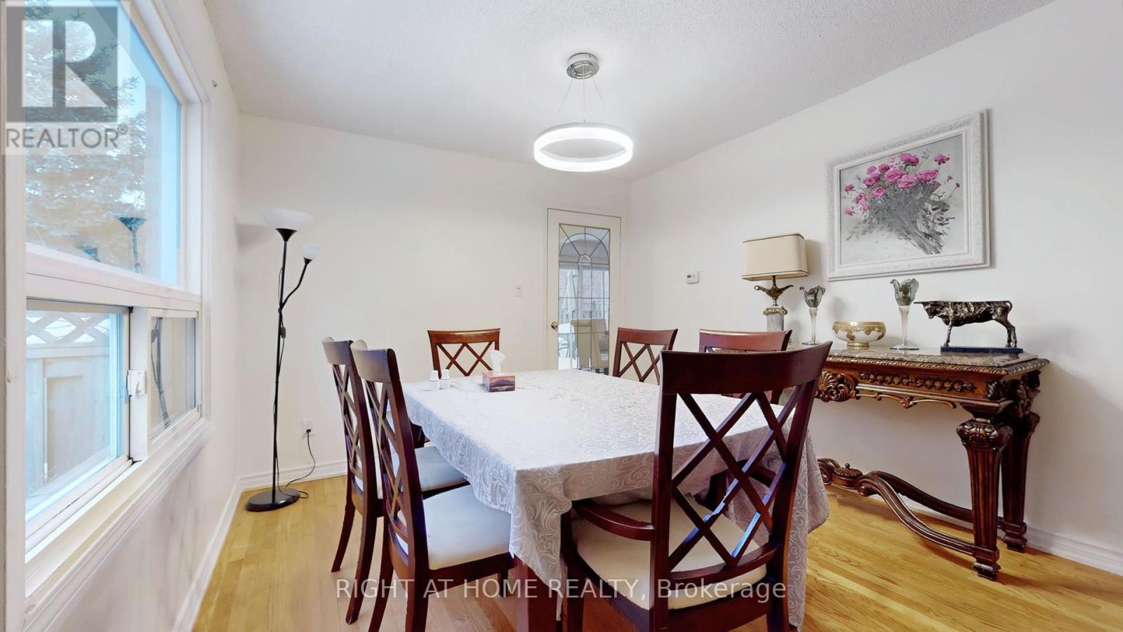 86 Weldrick Road E, Richmond Hill, Ontario  L4T 8T7 - Photo 10 - N12808066