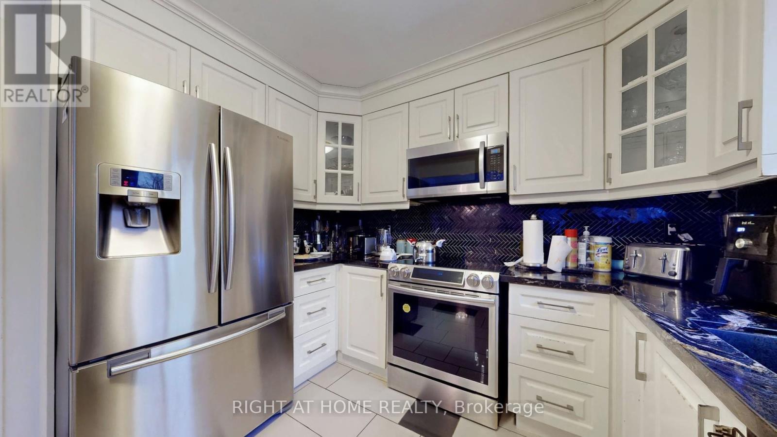 86 Weldrick Road E, Richmond Hill, Ontario  L4T 8T7 - Photo 18 - N12808066