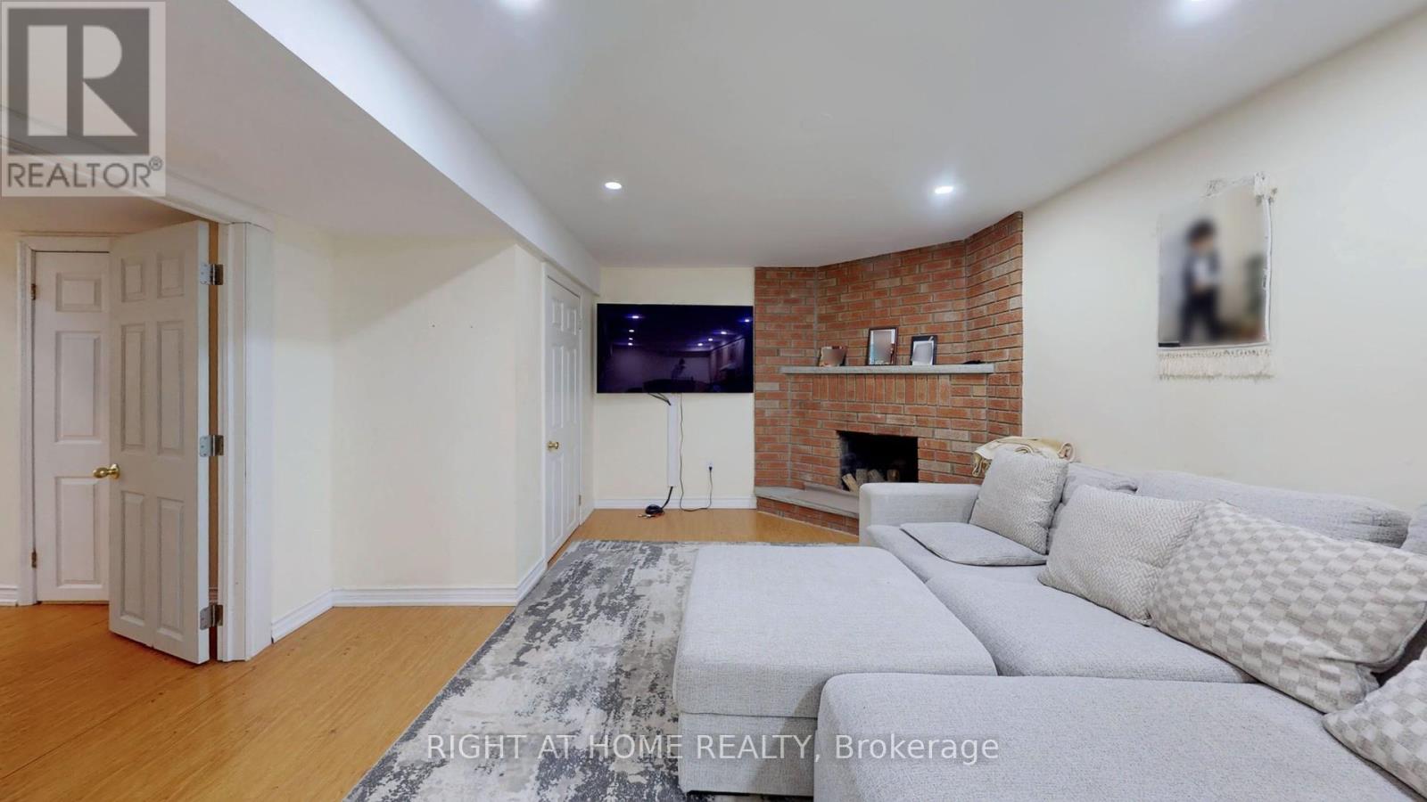 86 Weldrick Road E, Richmond Hill, Ontario  L4T 8T7 - Photo 38 - N12808066