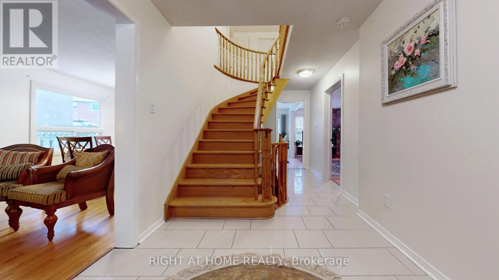 86 Weldrick Road E, Richmond Hill, Ontario  L4T 8T7 - Photo 4 - N12808066