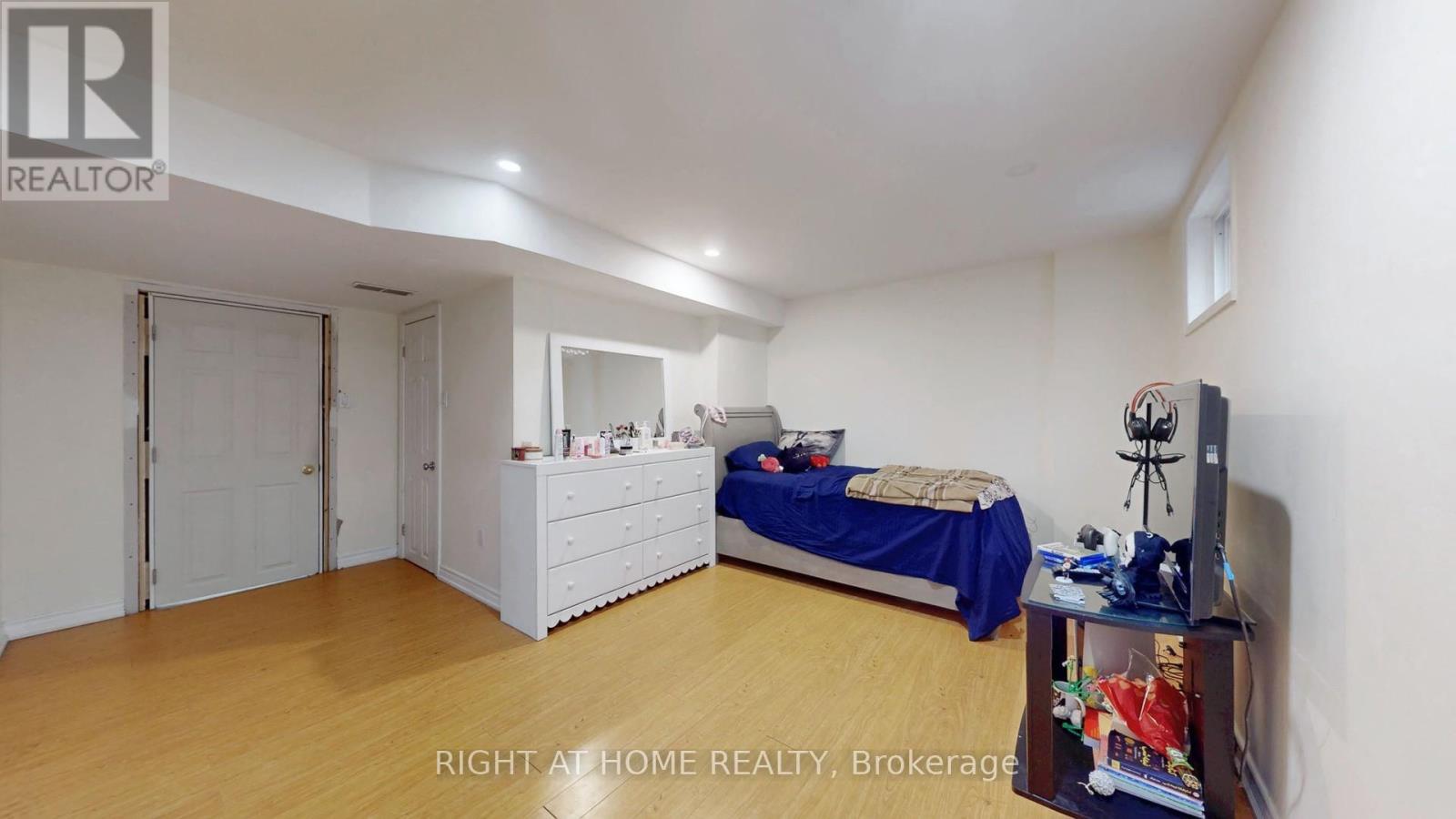 86 Weldrick Road E, Richmond Hill, Ontario  L4T 8T7 - Photo 44 - N12808066