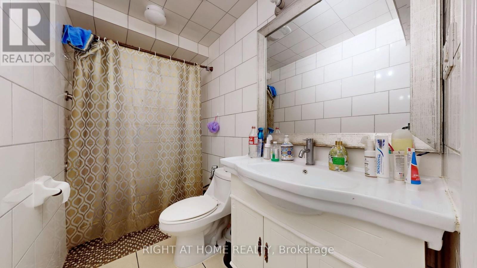 86 Weldrick Road E, Richmond Hill, Ontario  L4T 8T7 - Photo 47 - N12808066