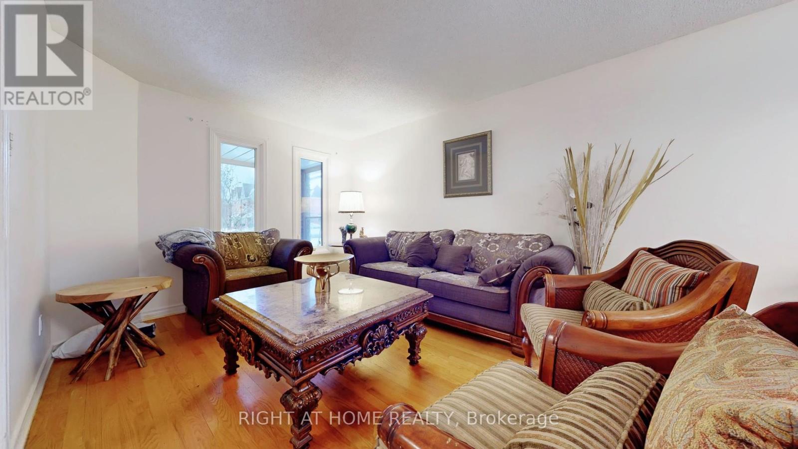 86 Weldrick Road E, Richmond Hill, Ontario  L4T 8T7 - Photo 5 - N12808066