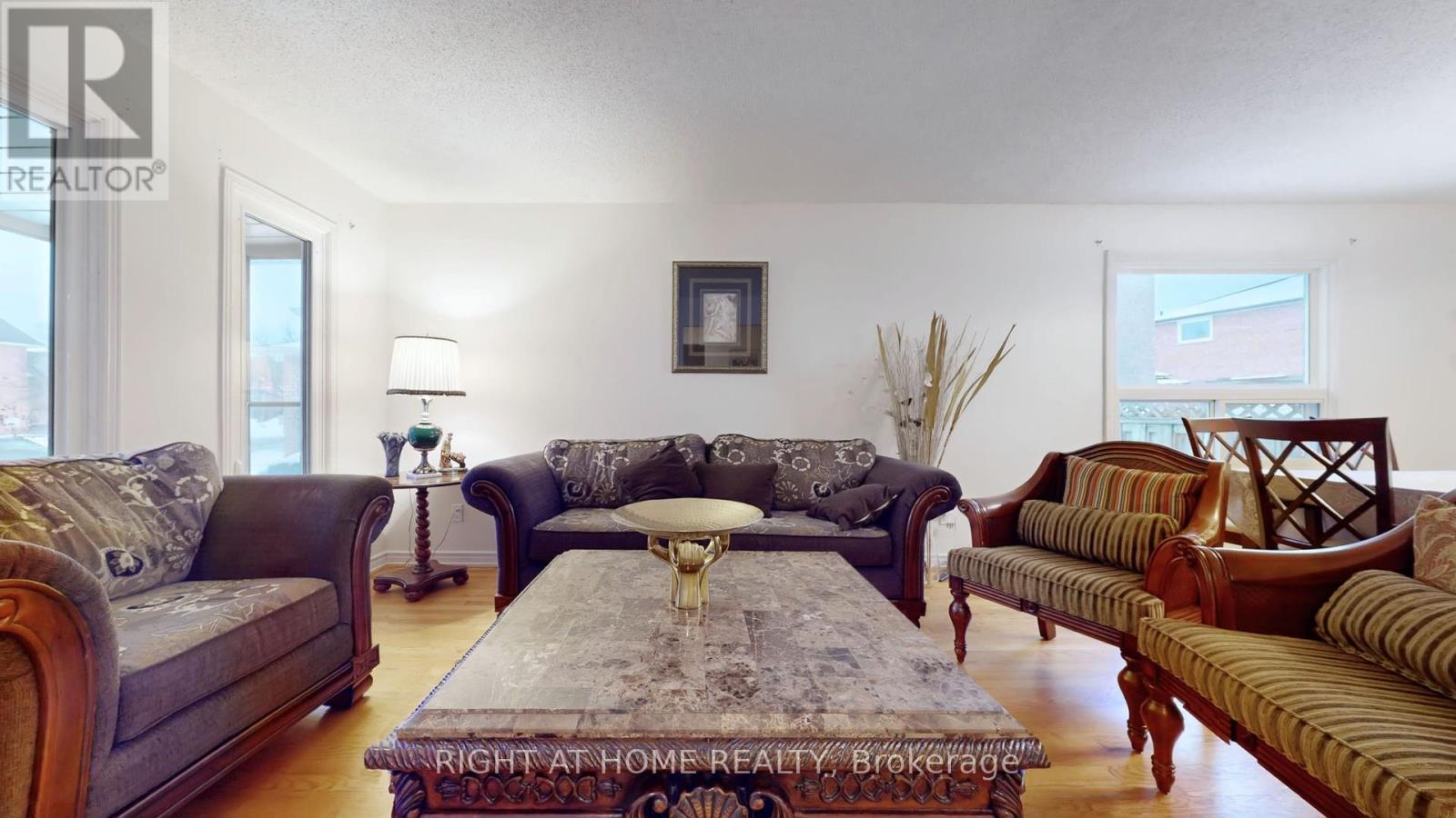 86 Weldrick Road E, Richmond Hill, Ontario  L4T 8T7 - Photo 7 - N12808066