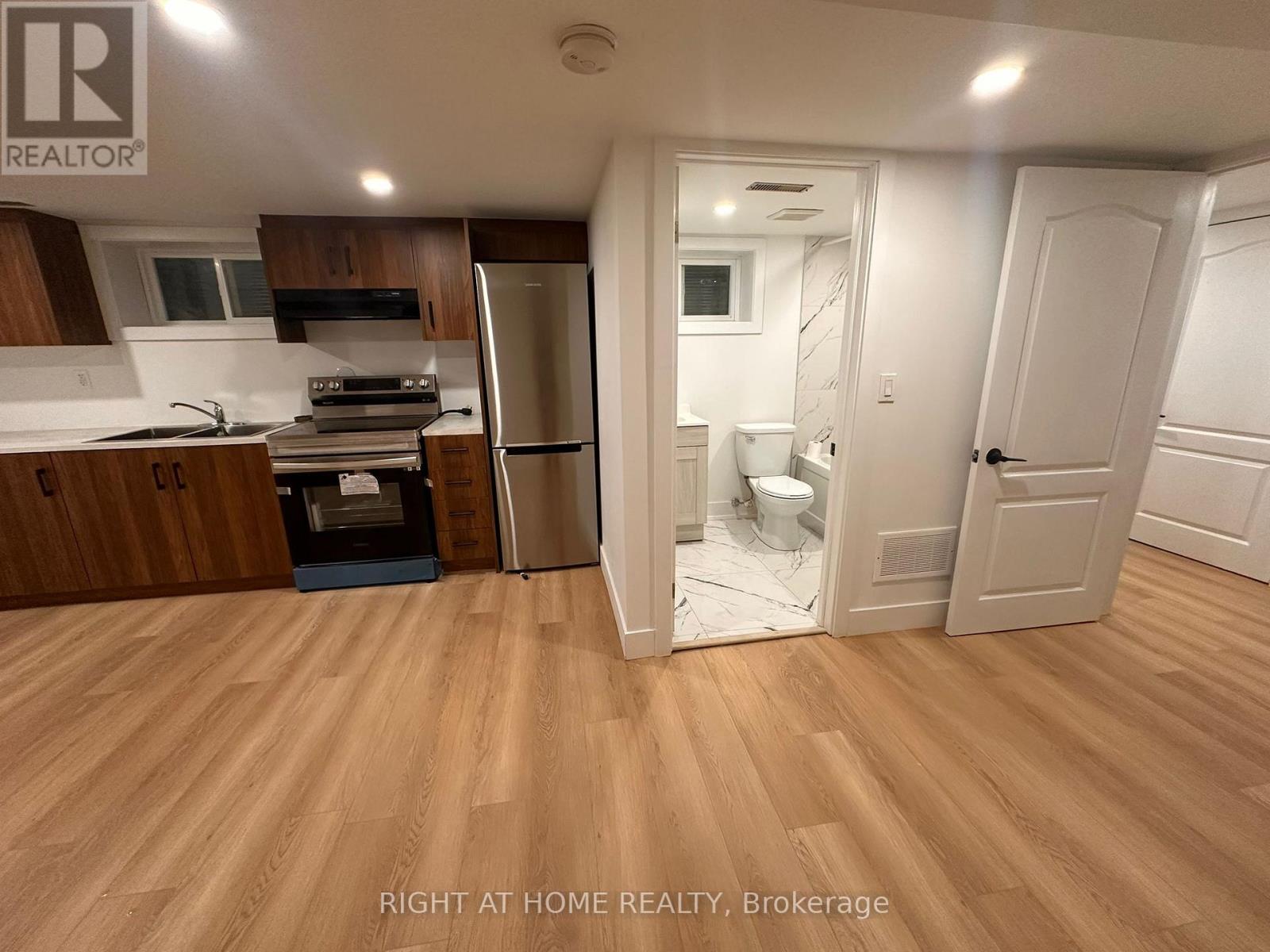 Bsmt 2 - 24 Sunbay Court, Richmond Hill, Ontario  L4E 3E3 - Photo 5 - N12808072