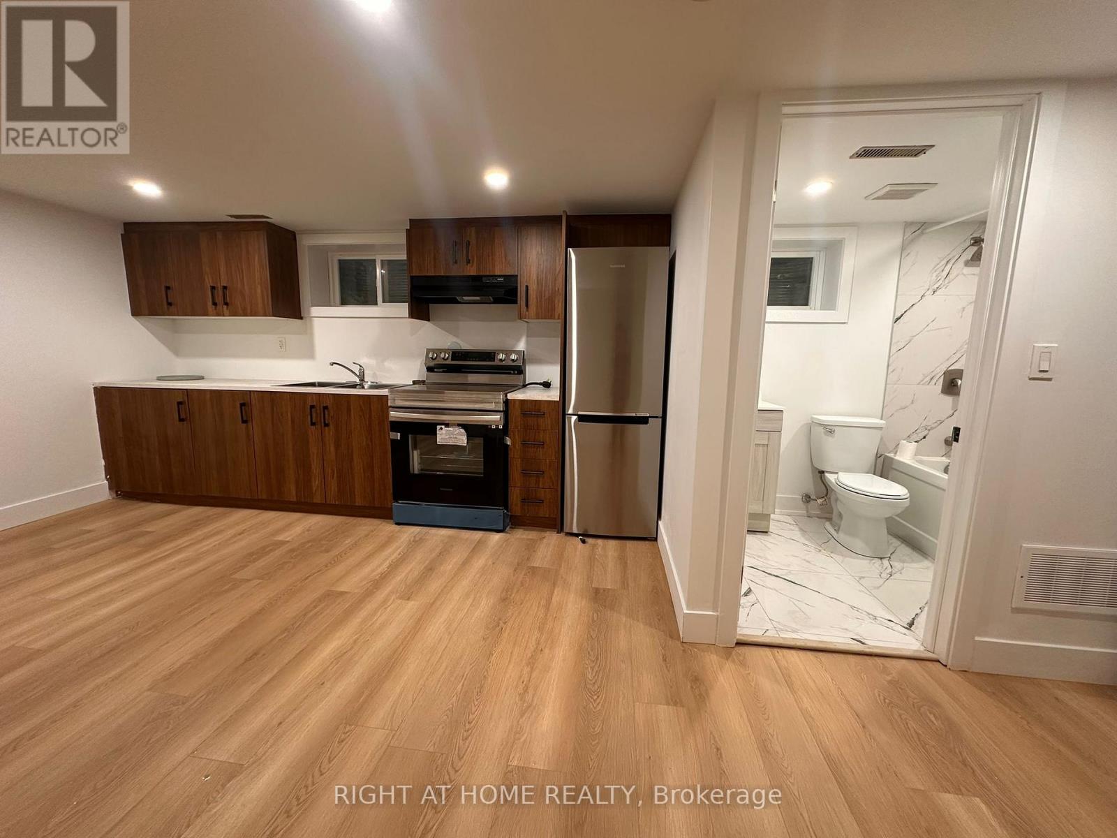 Bsmt 2 - 24 Sunbay Court, Richmond Hill, Ontario  L4E 3E3 - Photo 9 - N12808072