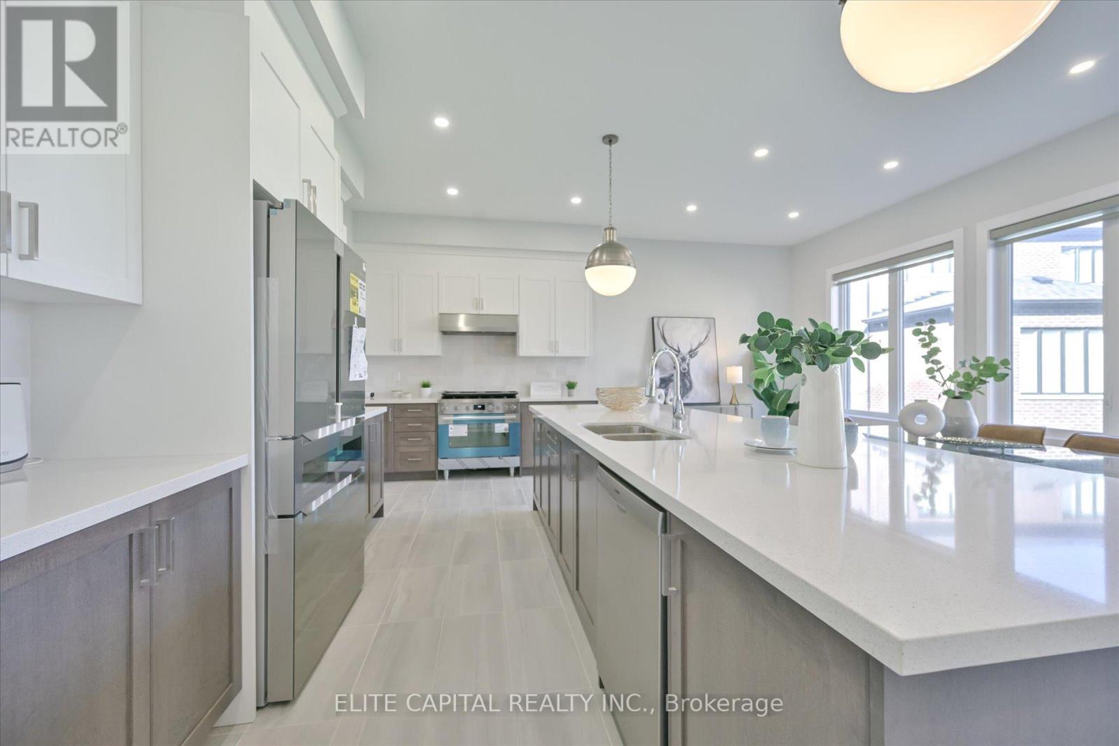 45 Godfrey Willis Drive, Markham, Ontario  L6C 3N2 - Photo 10 - N12808106