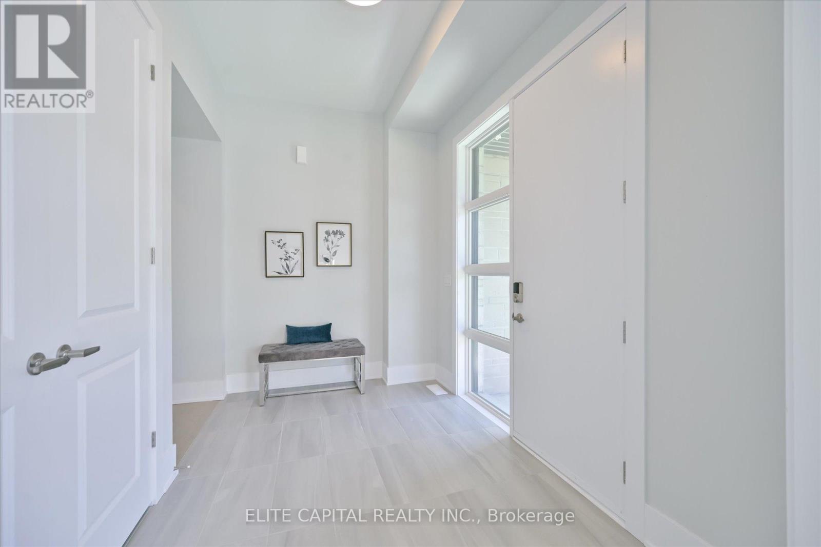 45 Godfrey Willis Drive, Markham, Ontario  L6C 3N2 - Photo 2 - N12808106