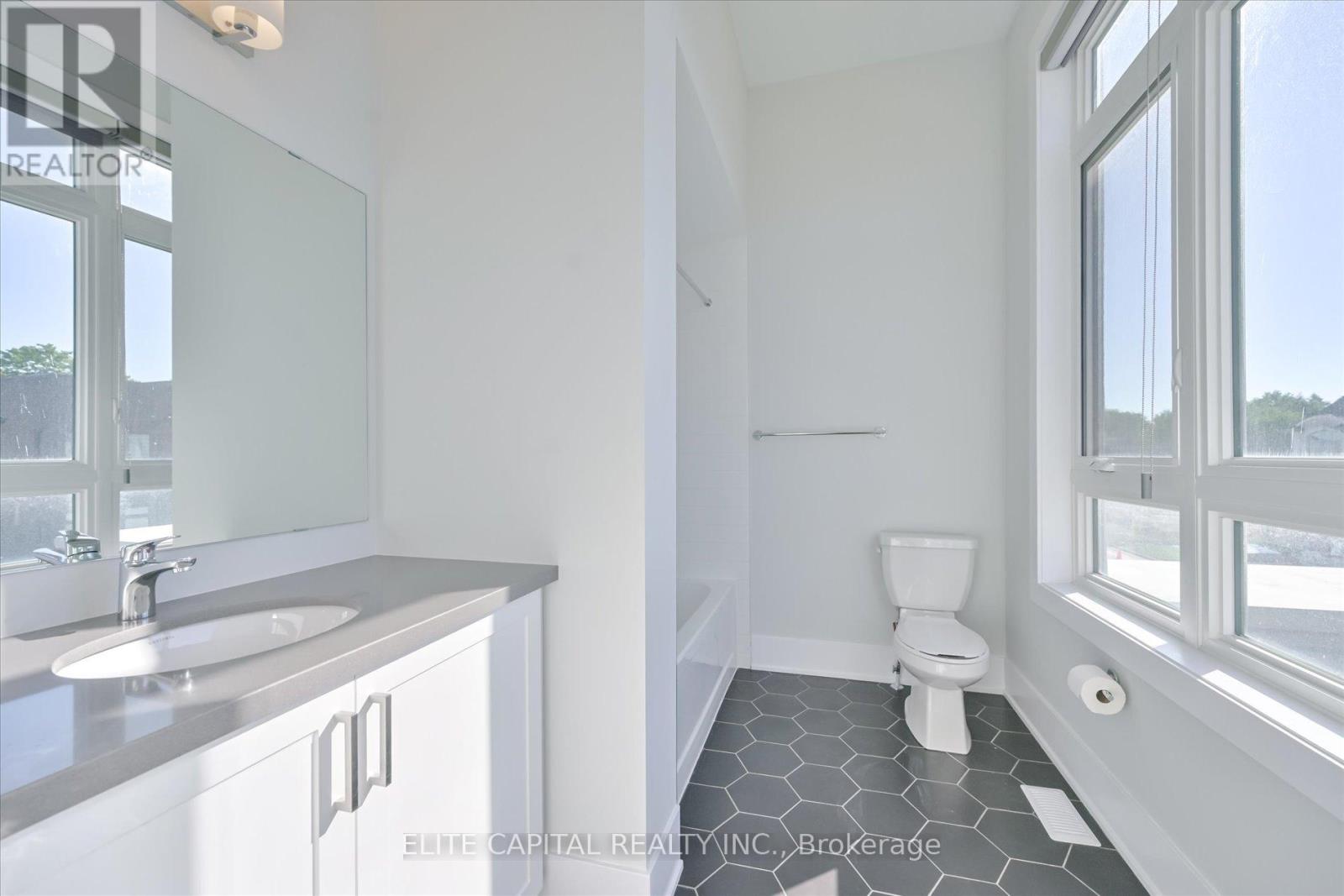 45 Godfrey Willis Drive, Markham, Ontario  L6C 3N2 - Photo 37 - N12808106